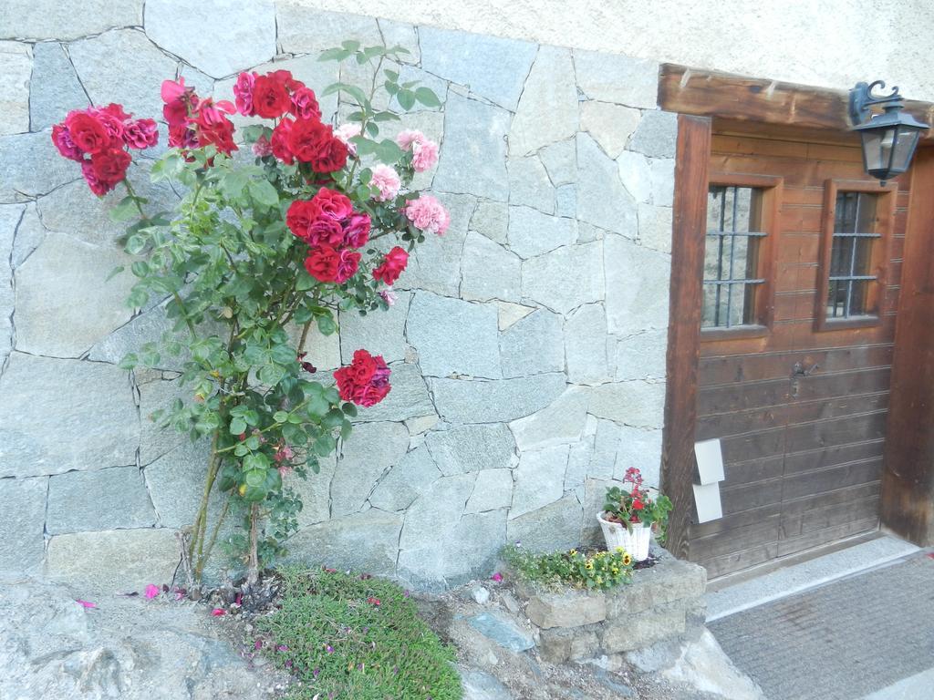 Casa Elda Apartment Isolaccia Exterior photo