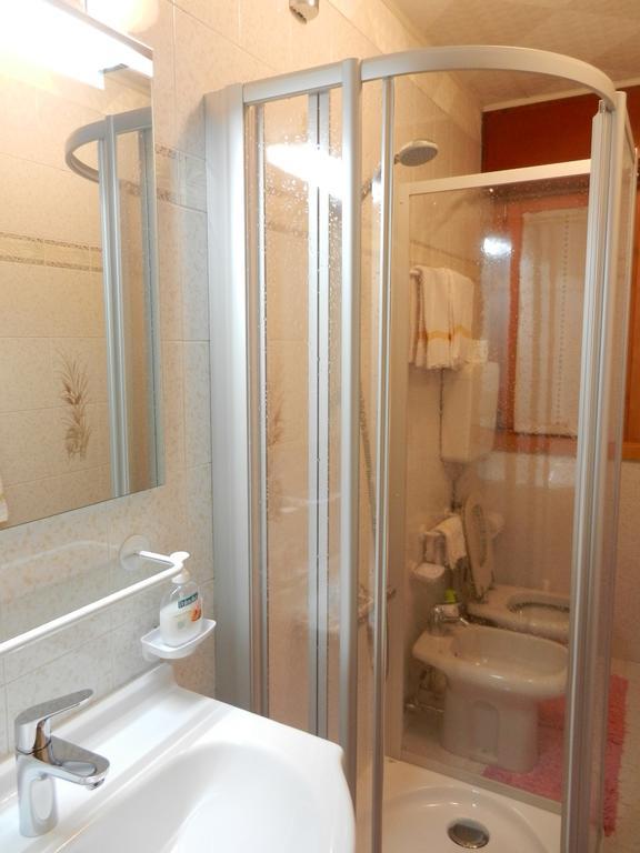 Casa Elda Apartment Isolaccia Room photo